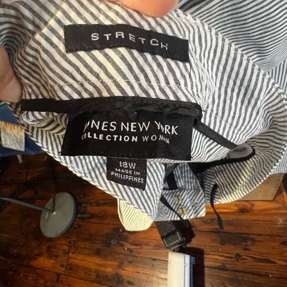 JNY Stretch Seersucker Blazer w/Pants,  Plus Size 18W, white w/gray stripe - Picture 3 of 11